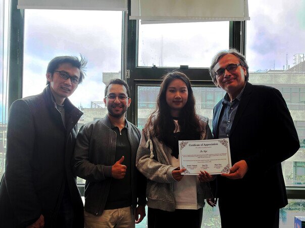 Gallery image of Certificate Presentation to 8th ChinaHE Conference Student Helpers - 4