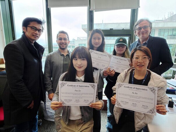 Gallery image of Certificate Presentation to 8th ChinaHE Conference Student Helpers - 1