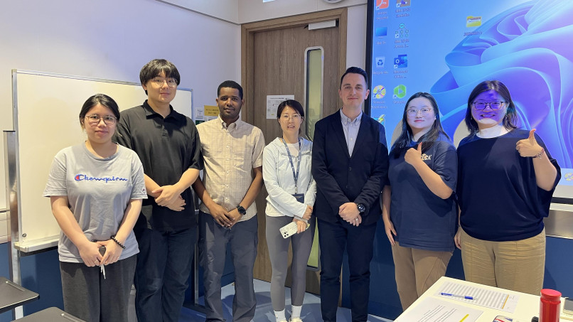 相片集 - What Do We Mean by Doing Research Series - 11 May 2026 - 1